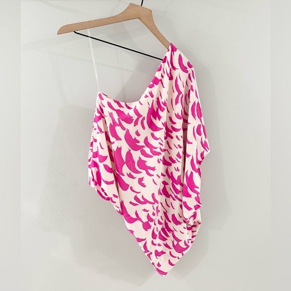NWT Tyche Falling Feathers One Shoulder Top Pink Size Small - Picture 2 of 6